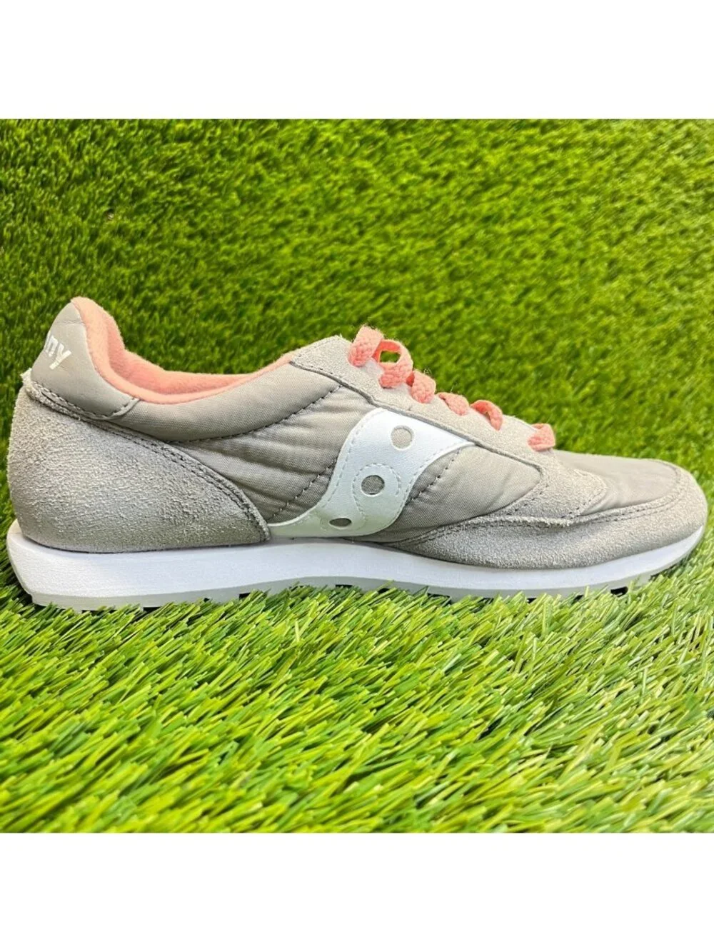 Saucony Jazz Original Womens Size 8 Gray White Athletic Running Shoes Sneakers